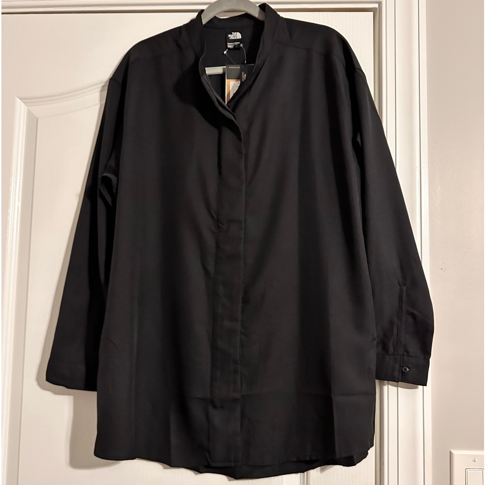 The North Face women’s size XL black XPLR Shirt NWT